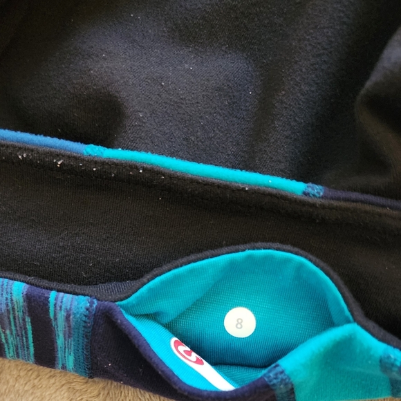 Lululemon leggings 8 Black with Turquiose trim - Picture 12 of 12
